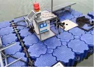 Haul the anchor and anchor chain entirely onto the pontoon platform and secure the connection using a U-shaped shackle.